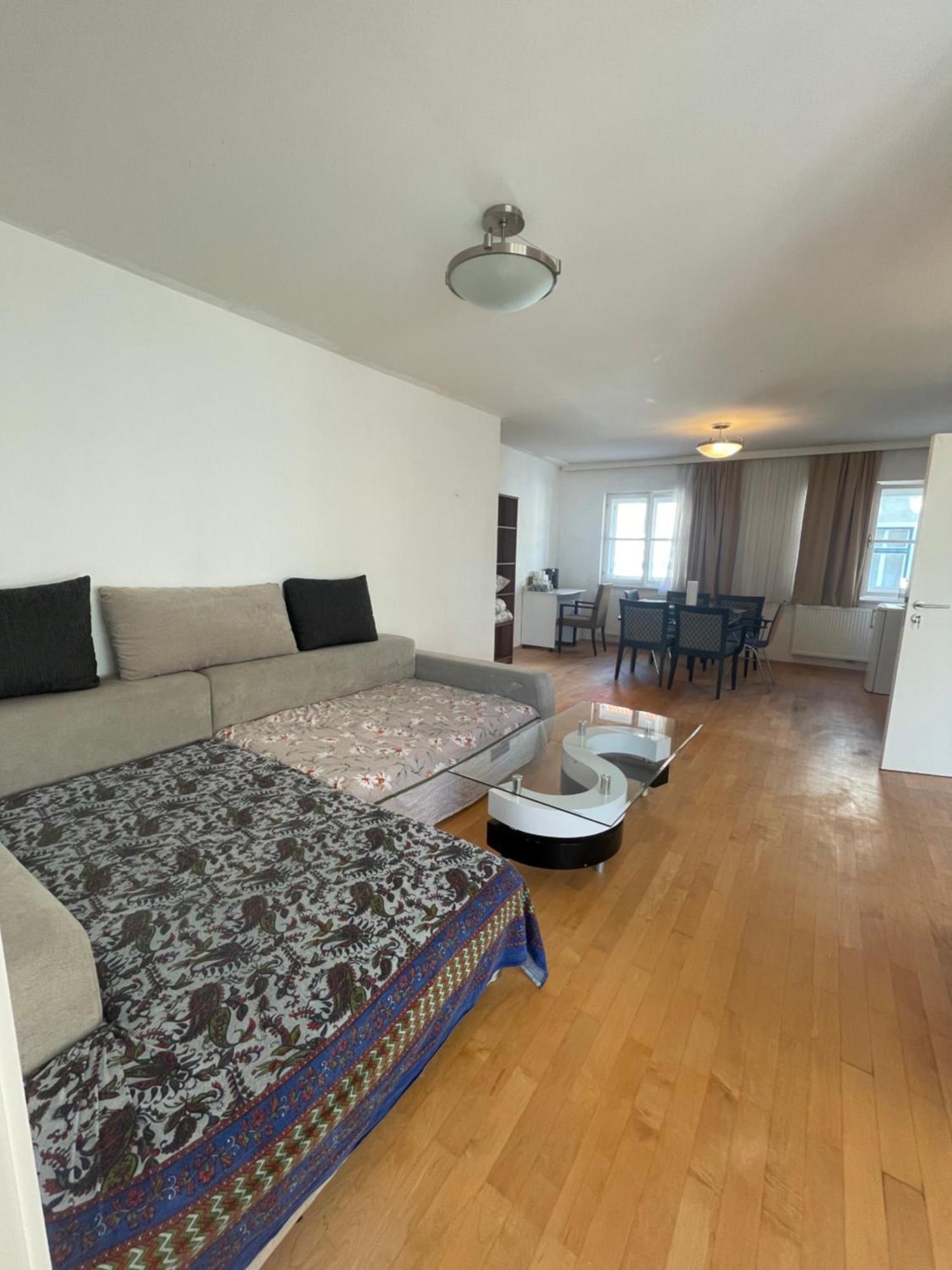 Zum Shambhala Hotel *