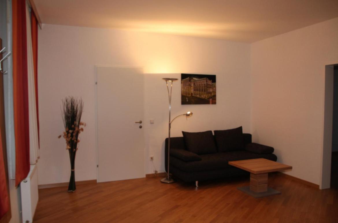 Zum Shambhala Hotel *